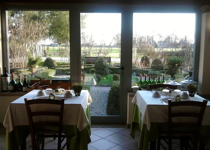 לינה וארוחת בוקר Hostaria Da Ivan Roccabianca